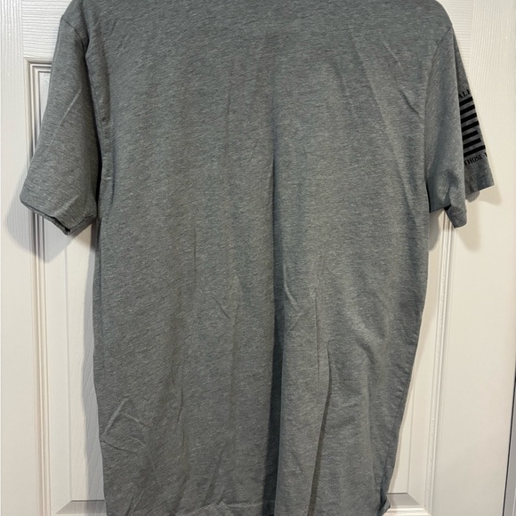 EUC Men’s Til Valhalla project patriotic tee - Picture 4 of 4